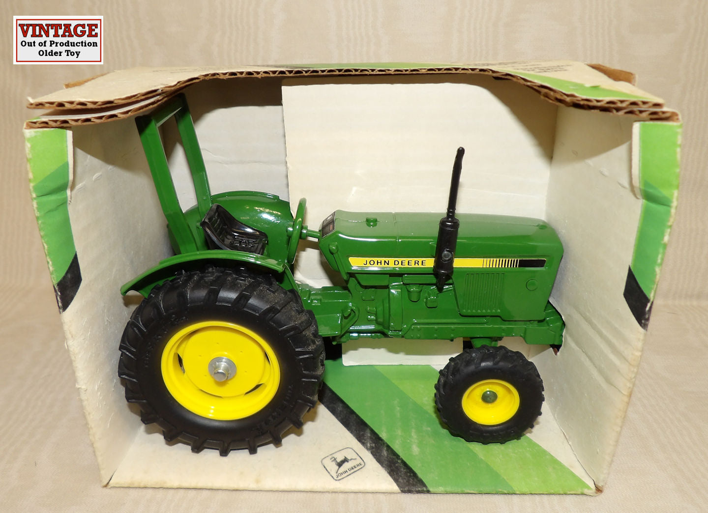 #581 1/16 John Deere Compact Utility Tractor