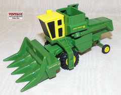 #5819 1/64 John Deere 95 Combine with Corn Head - No Package, AS IS