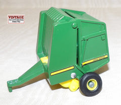 #586FO 1/64 John Deere Round Baler with Bale - No Package, AS IS