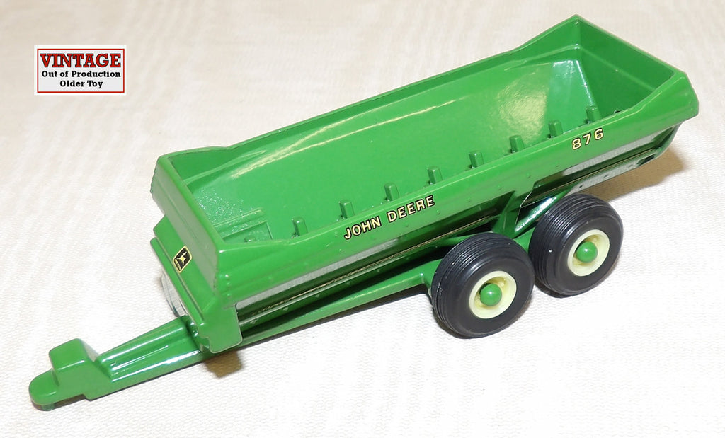 #5928FO 1/64 John Deere 875 V-Tank Slurry Spreader - No Package, AS IS