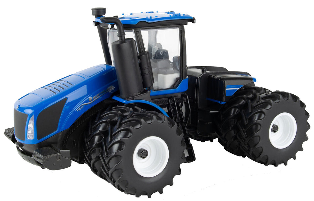 #61007 1/32 New Holland T9.655 4WD Tractor with Duals