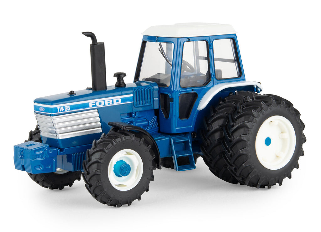 #61038 1/32 Ford TW-35 Tractor with Duals