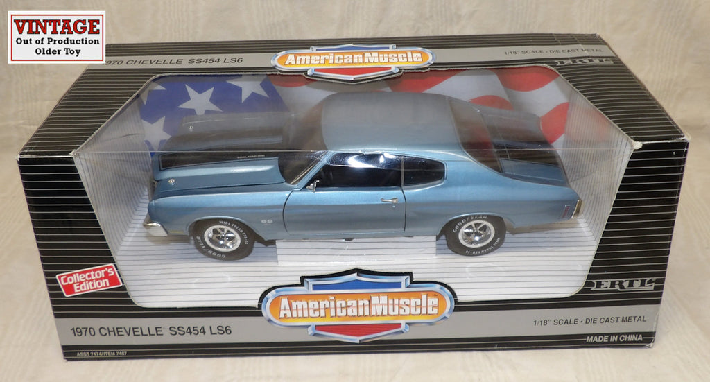 #7487 1/18 1970 Chevelle SS454 LS6 - Astro Blue with Black Stripes