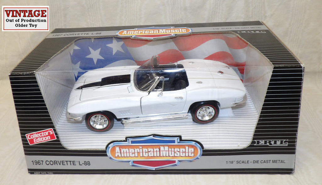 #7491 1/18 1967 Corvette L-88 Roadster - Ermine White