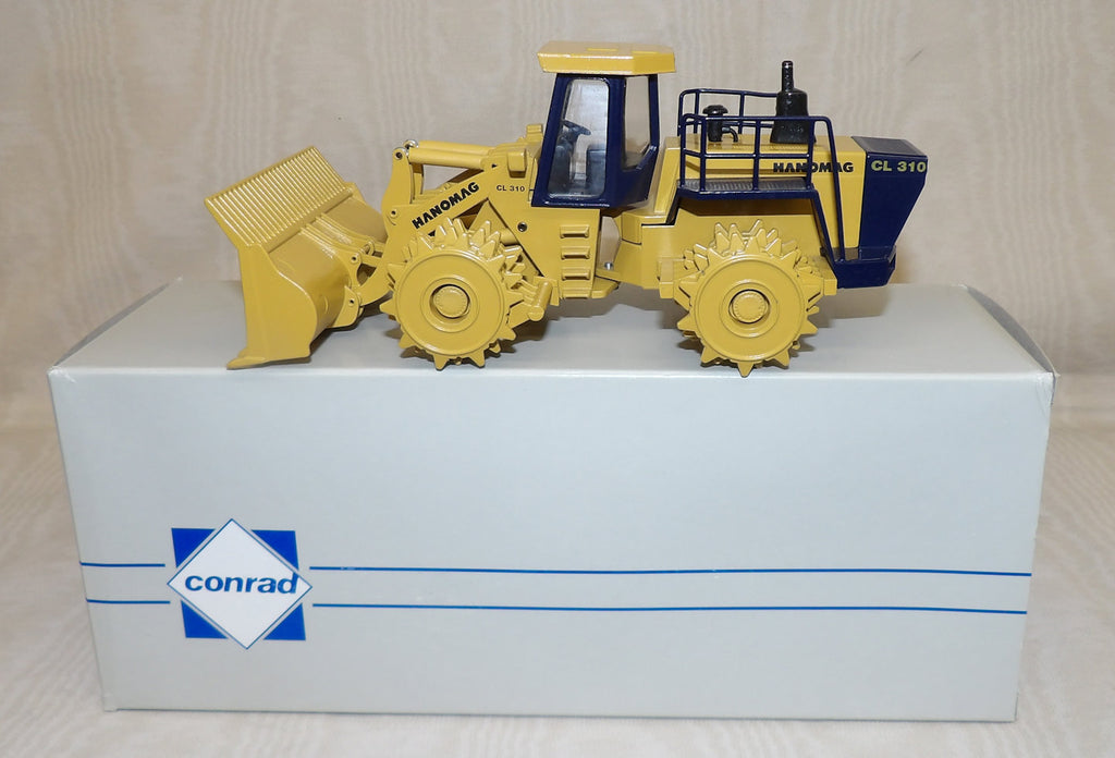 #C2428 1/50 Komatsu Hanomag CL 310 Compactor, Pre-Owned