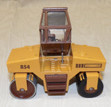 #C2702 1/35 Case 854 Vibromax Roller - No Box, AS IS