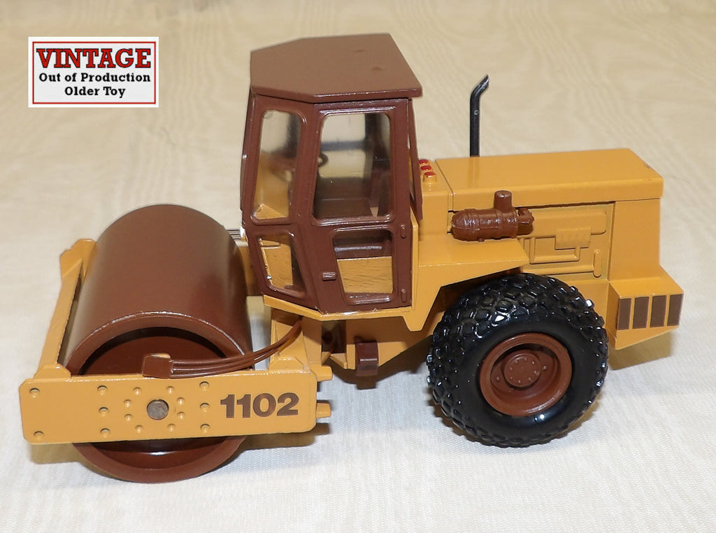 #C2703 1/35 Case 1102 Road Roller - No Box, AS IS