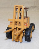 #C2993 1/35 Case 586E Construction King Forklift with 4-Wheel Drive