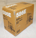 #C2993 1/35 Case 586E Construction King Forklift with 4-Wheel Drive
