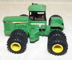 #CB1562 1/64 John Deere 8850 4WD Tractor with Custom Dual Tires - No  Package, AS IS