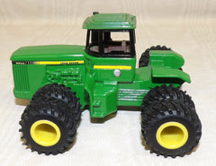 #CB1563 1/64 John Deere 8850 4WD with Custom Dual Tires, Rigid Frame - No Package, AS IS