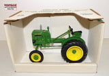 #CUST176 1/16 John Deere LA Tractor - 1992 Great American Toy Show Edition