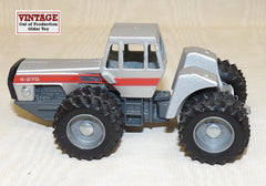 #FU0174 1/64 White 4-270 4WD Tractor with Duals - No Package, AS IS