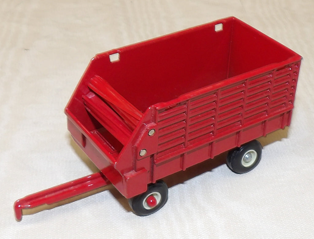 #SY109 1/64 Red Forage Wagon - No Top, AS IS