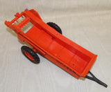 #SY146 1/16 Plastic Case Manure Spreader - Broken Hitch, Used, AS IS