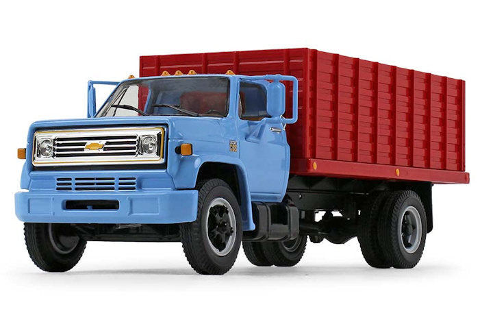 #10-4252 1/34 Baby Blue & Red 1970s Chevrolet C65 Grain Truck with Corn Load