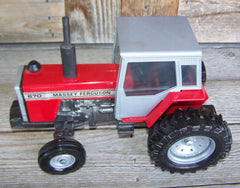 #1105 1/20 Massey Ferguson 670 Tractor - no box