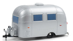 #18460-A 1/24 Airstream 16' Bambi Sport with Curtains Drawn