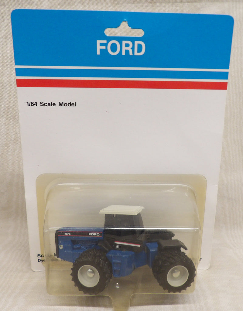 #F64976 1/64 Ford 976 4WD Tractor with Duals